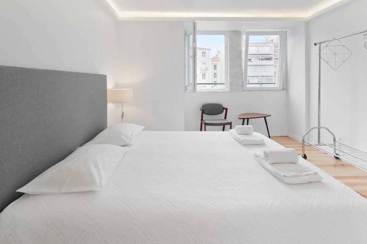 Room With Private Bathroom -Alcantara Lisboa Exterior foto